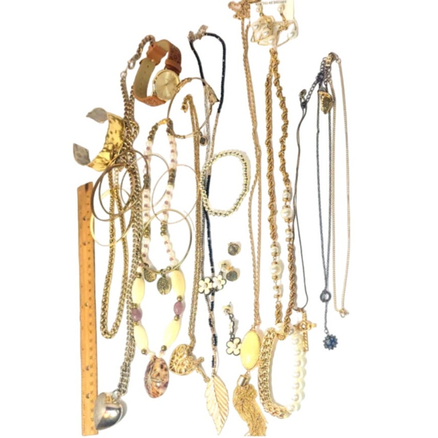 *2* 1 Lb 11oz Necklaces, Bracelets, Belt & Earrings Lot